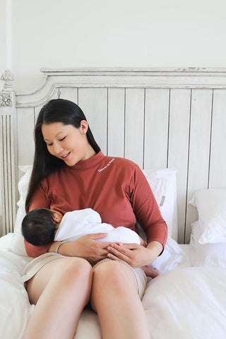 3_4_sleeves_top-breastfeeding-omm-label-baby-nursing