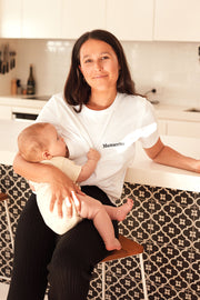 breastfeeding-tee-mamaccino-omm-label
